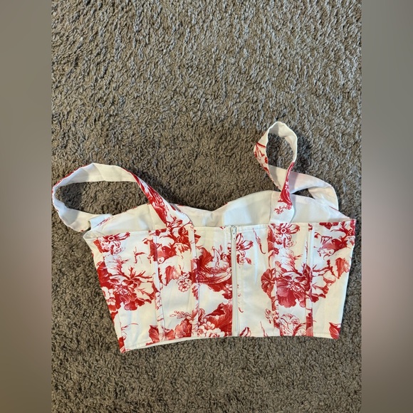 Fashion nova floral corset top. Size M - Picture 7 of 7